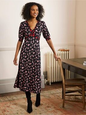 Boden Eva Jersey Midi Dress - Black and Formica Woodland Bud